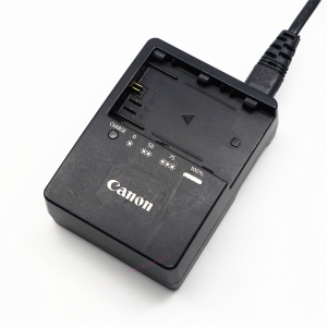 Canon LC-E6 Charger for LP-E6 Battery-Black